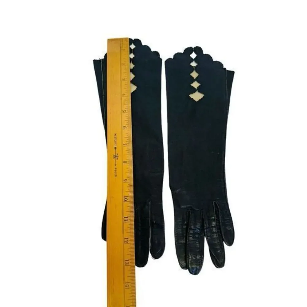 Vintage Ladies Soft Black  Leather Gloves Size 6 In Good Condition Detail Design